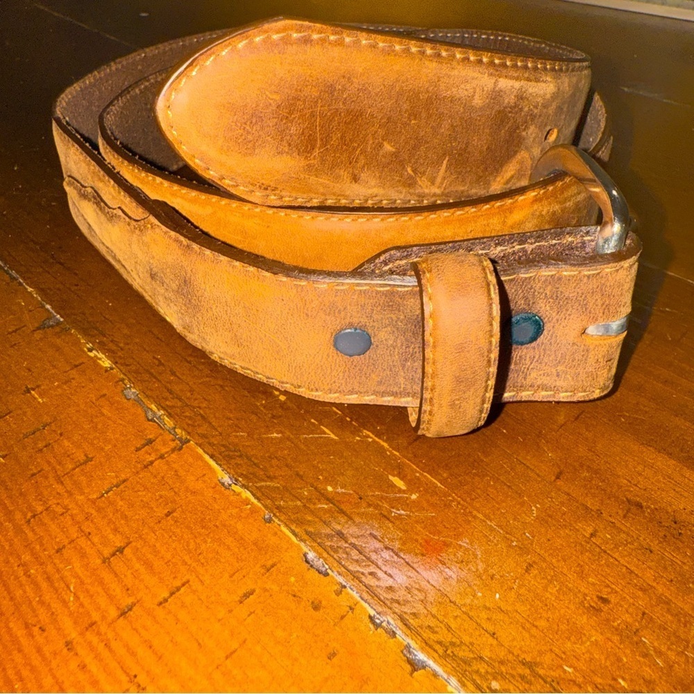 Silver Creek Classic Brown Leather Men's Belt
Size 38 - Picture 3 of 11